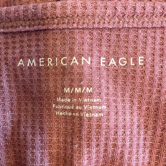 American Eagle mauve short sleeve crop top size medium - Picture 5 of 7